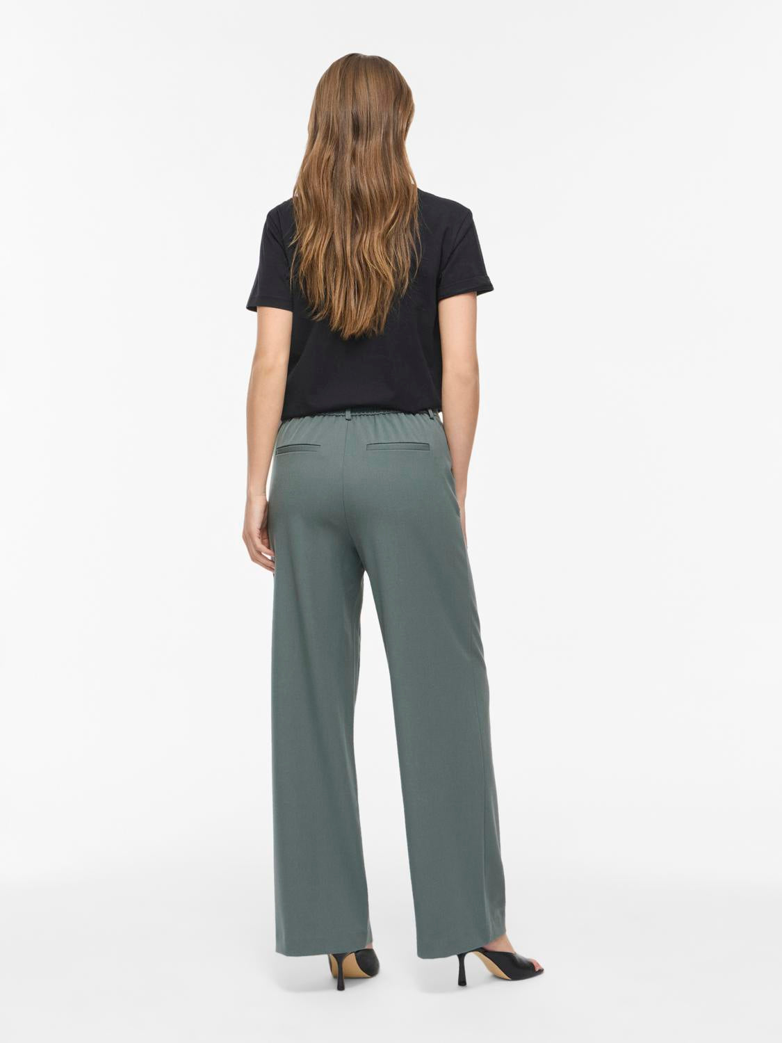 model_shot-back
